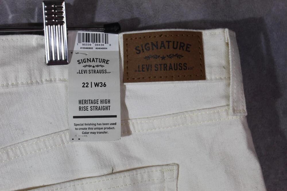 Signature By Levi Strauss Jeans Womens 22W White Heritage High Rise Straight
